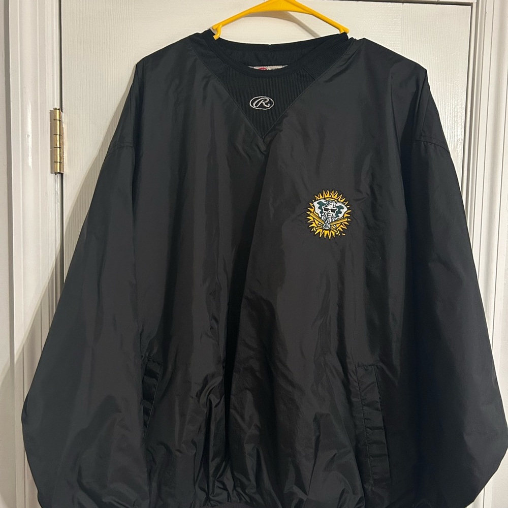 Size XL Russel Retro Oakland Athletics Dugout Windbreaker. Front.